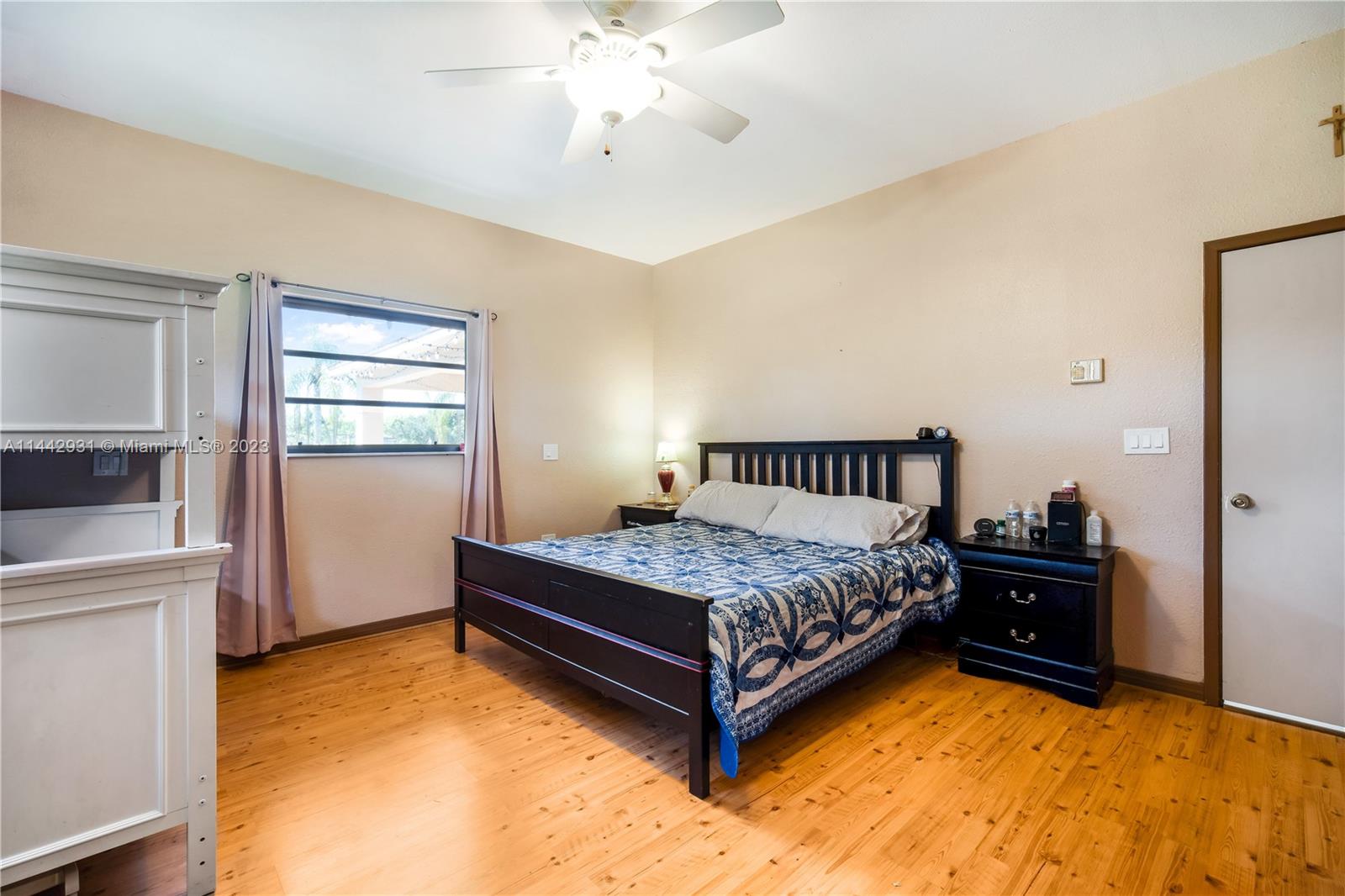 Listing Photo 23