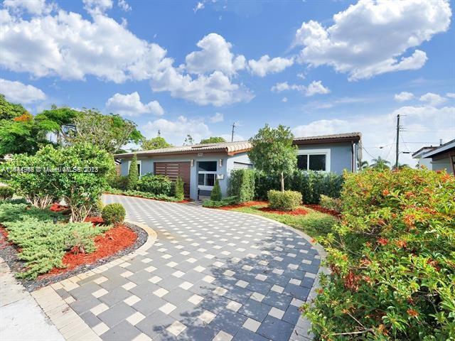 Photo 2 of 3221 Taft St in Hollywood - MLS A11444346