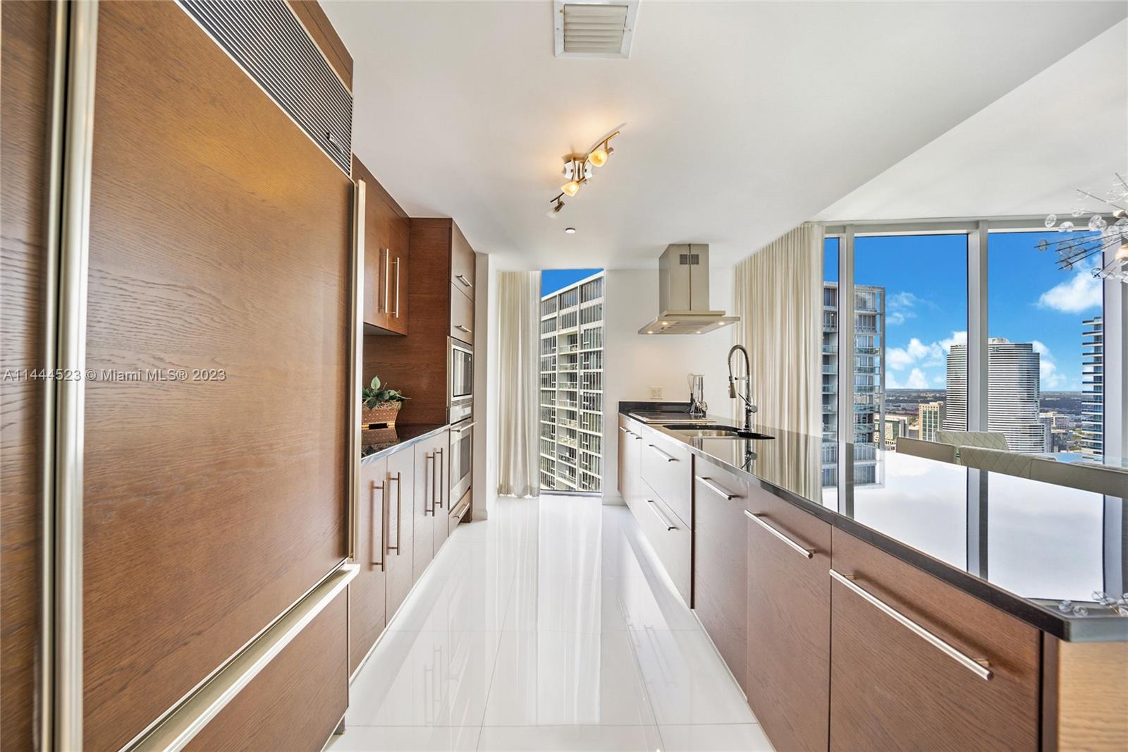 Photo 8 of ICON Brickell 2 Apt 4710 in Miami - MLS A11444523