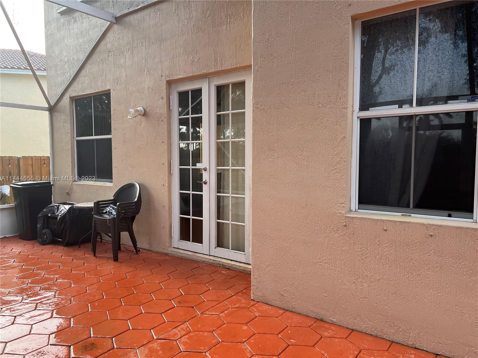 Listing Photo 10