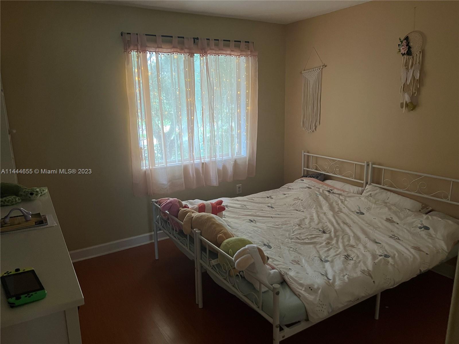 Listing Photo 25