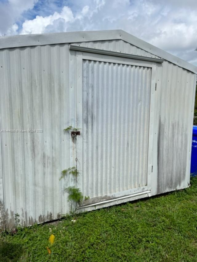 Listing Photo 9