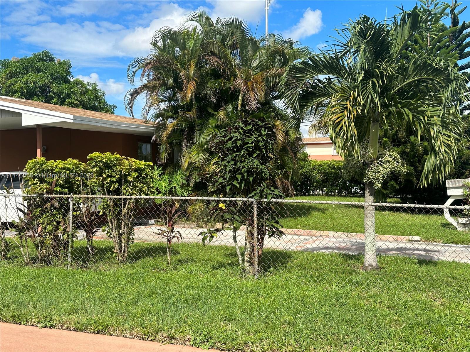 Photo 1 of 4705 NW 191st St in Miami Gardens - MLS A11445066