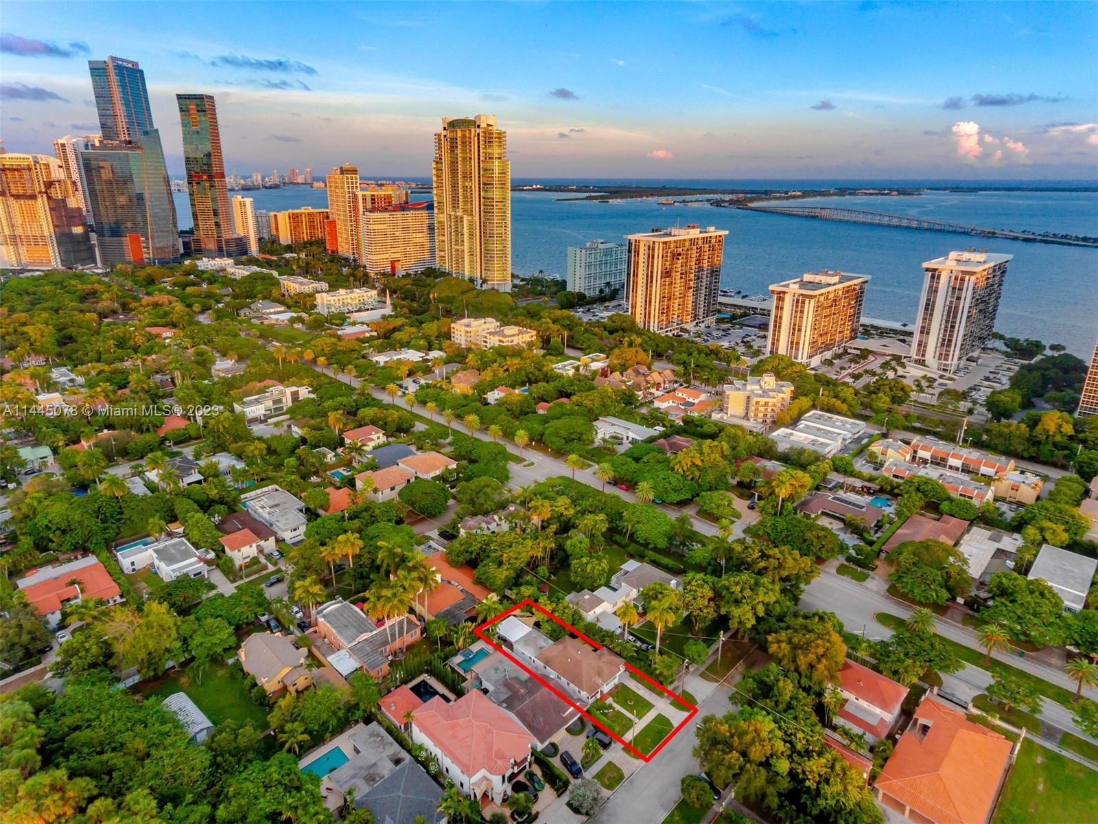 Photo 2 of 33 SW 20th Rd in Miami - MLS A11445078