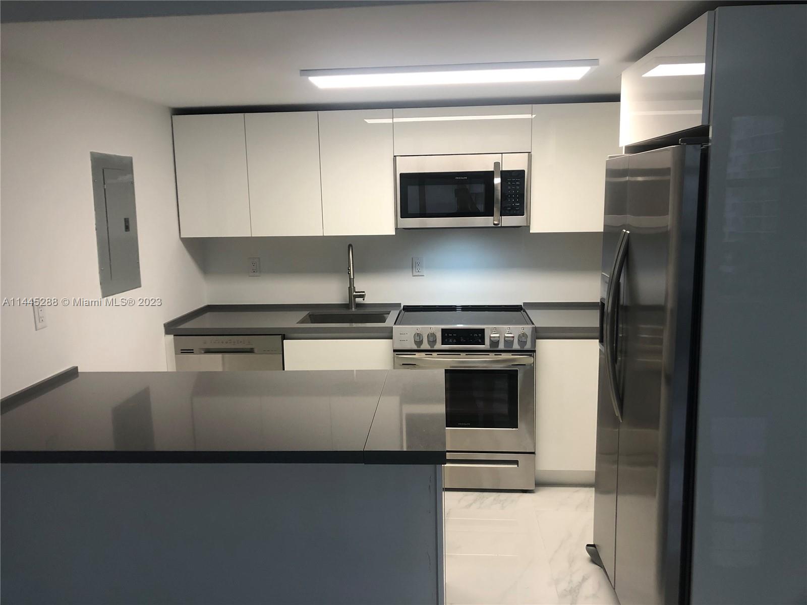 Photo 2 of Brickell Shores Condo Apt 709 in Miami - MLS A11445288