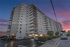 Photo 1 of Ocean View Towers Condo Apt 613 in Hallandale Beach - MLS A11445375