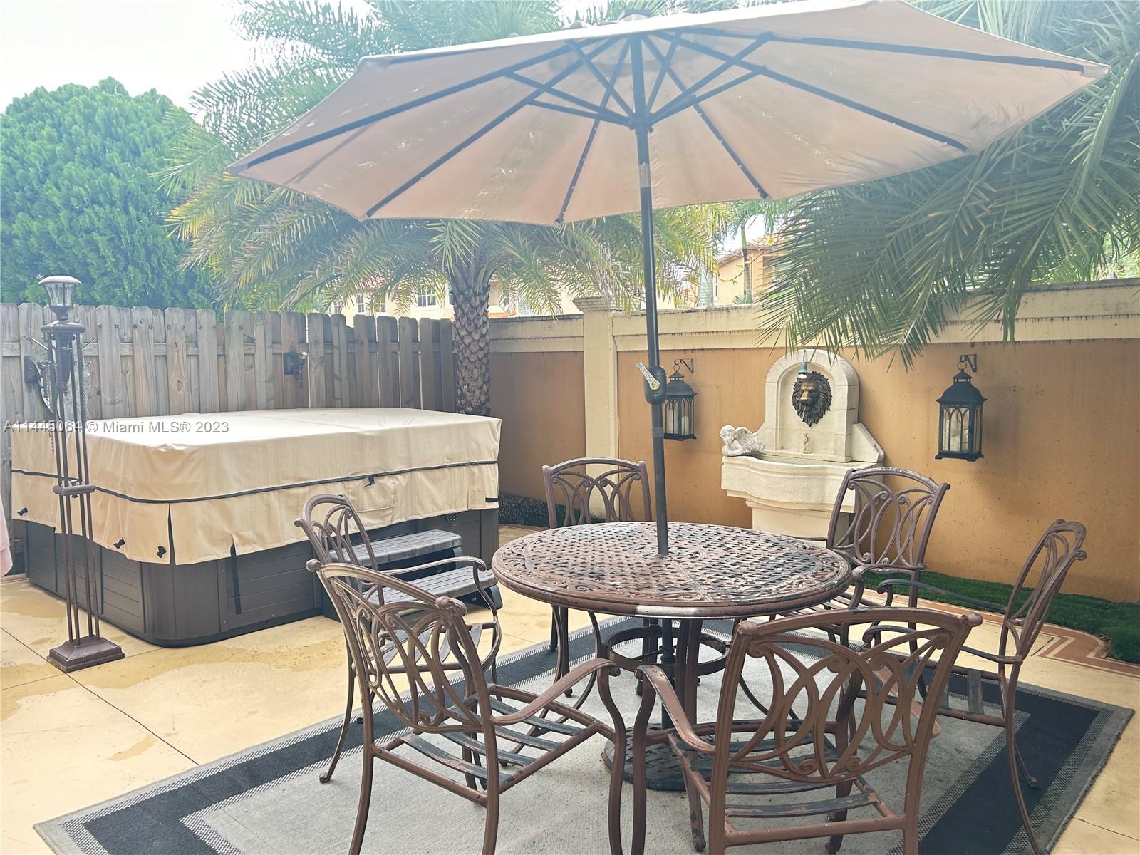 Photo 1 of 15201 SW 30th Ter in Miami - MLS A11445064