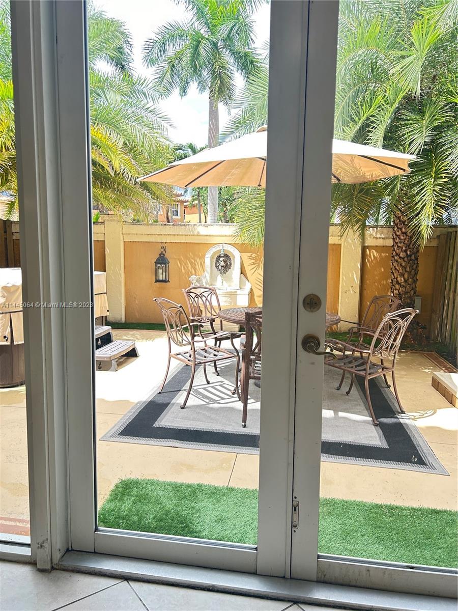 Photo 2 of 15201 SW 30th Ter in Miami - MLS A11445064