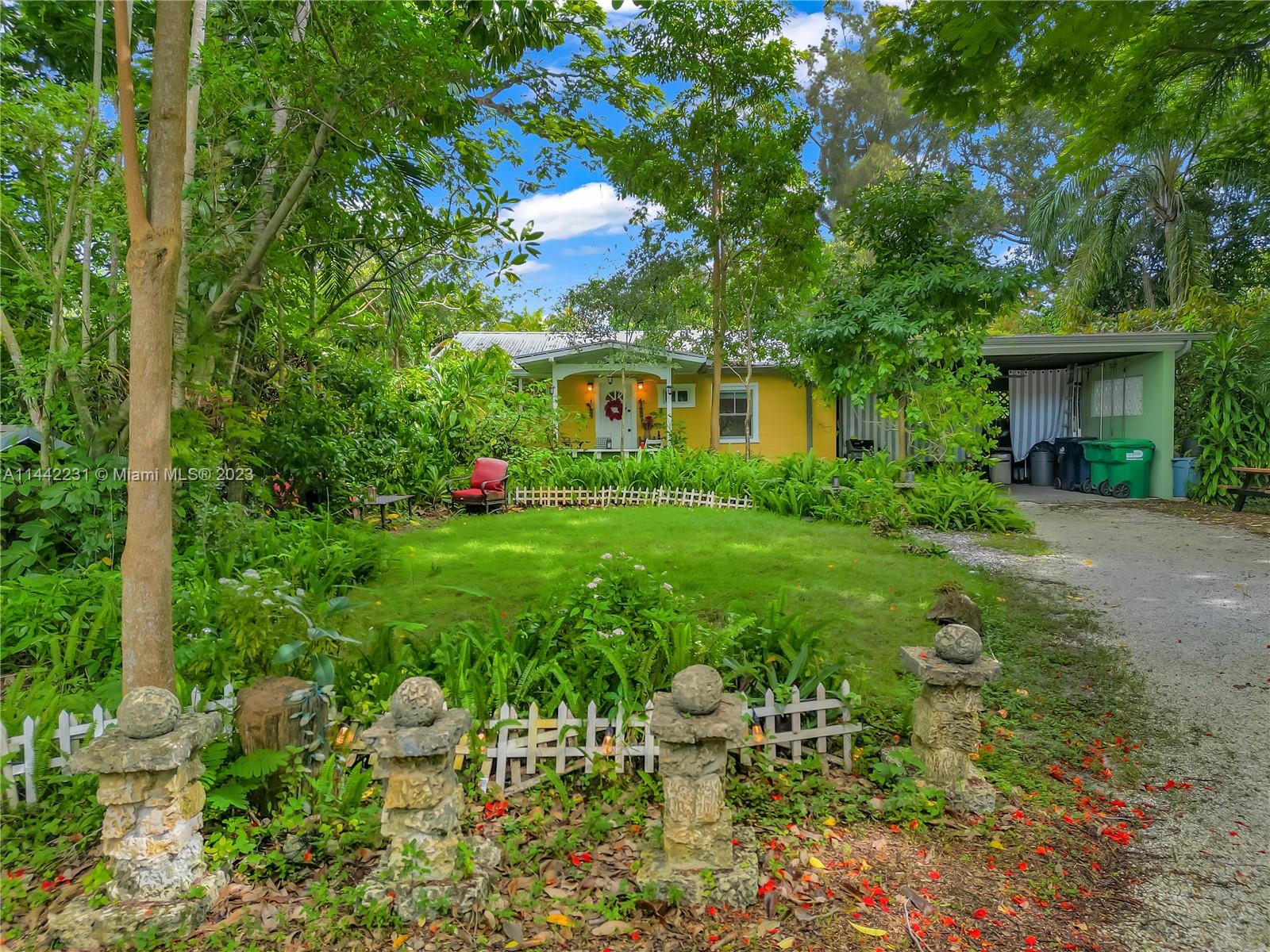 Photo 1 of 7997 SW 98th Ter in Miami - MLS A11442231