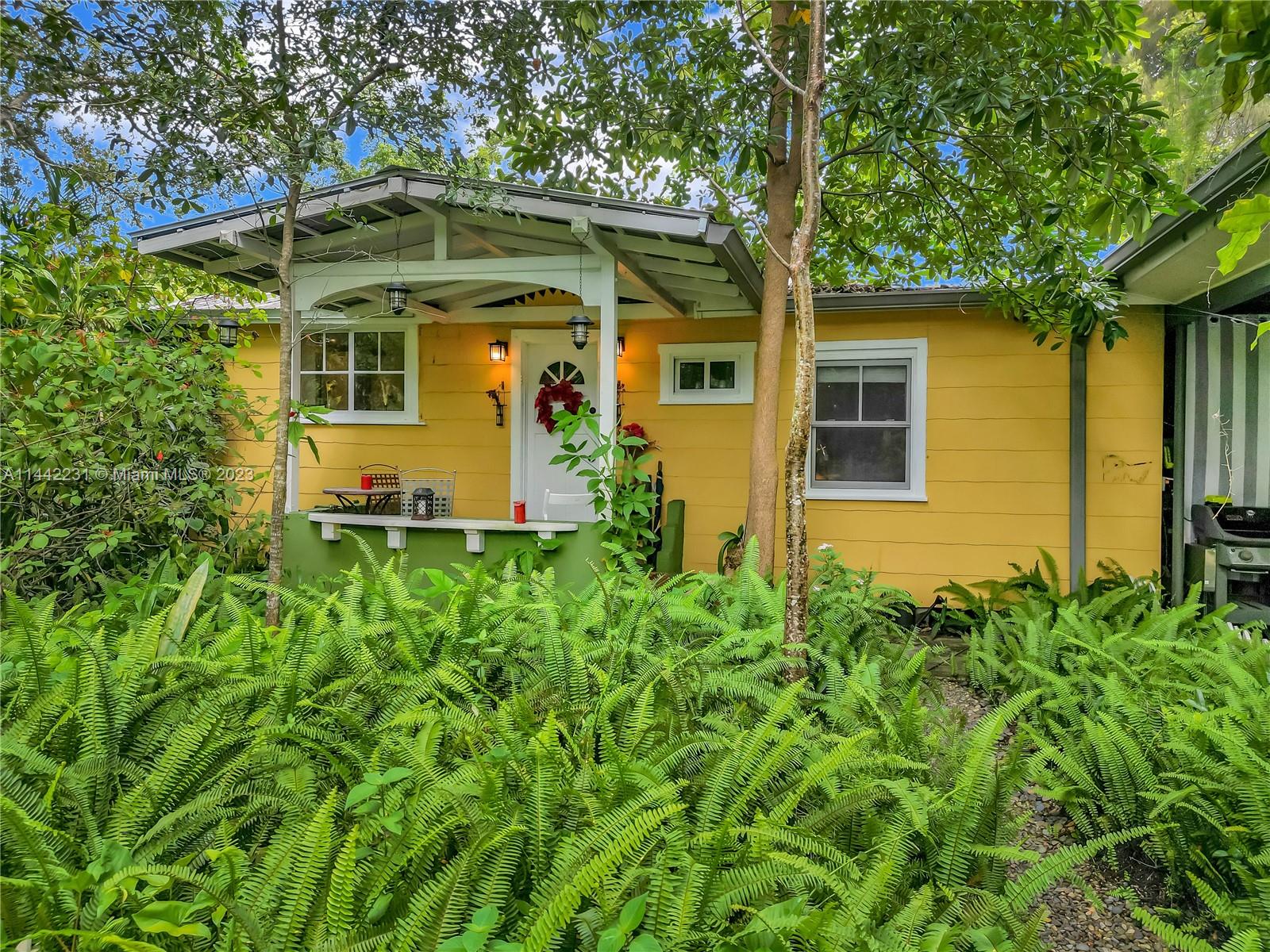 Photo 2 of 7997 SW 98th Ter in Miami - MLS A11442231