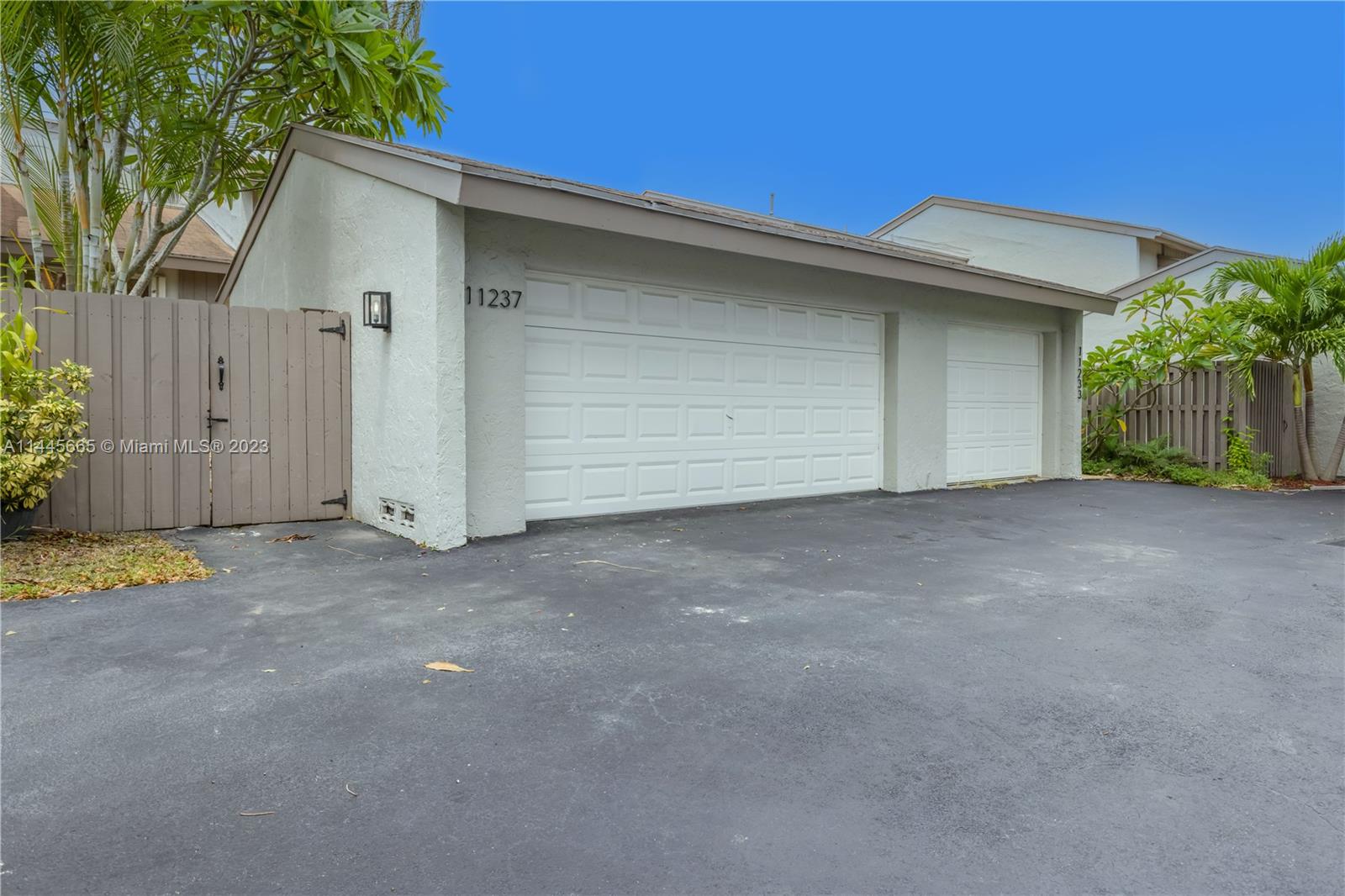 Photo 1 of 11237 SW 112th St in Miami - MLS A11445665
