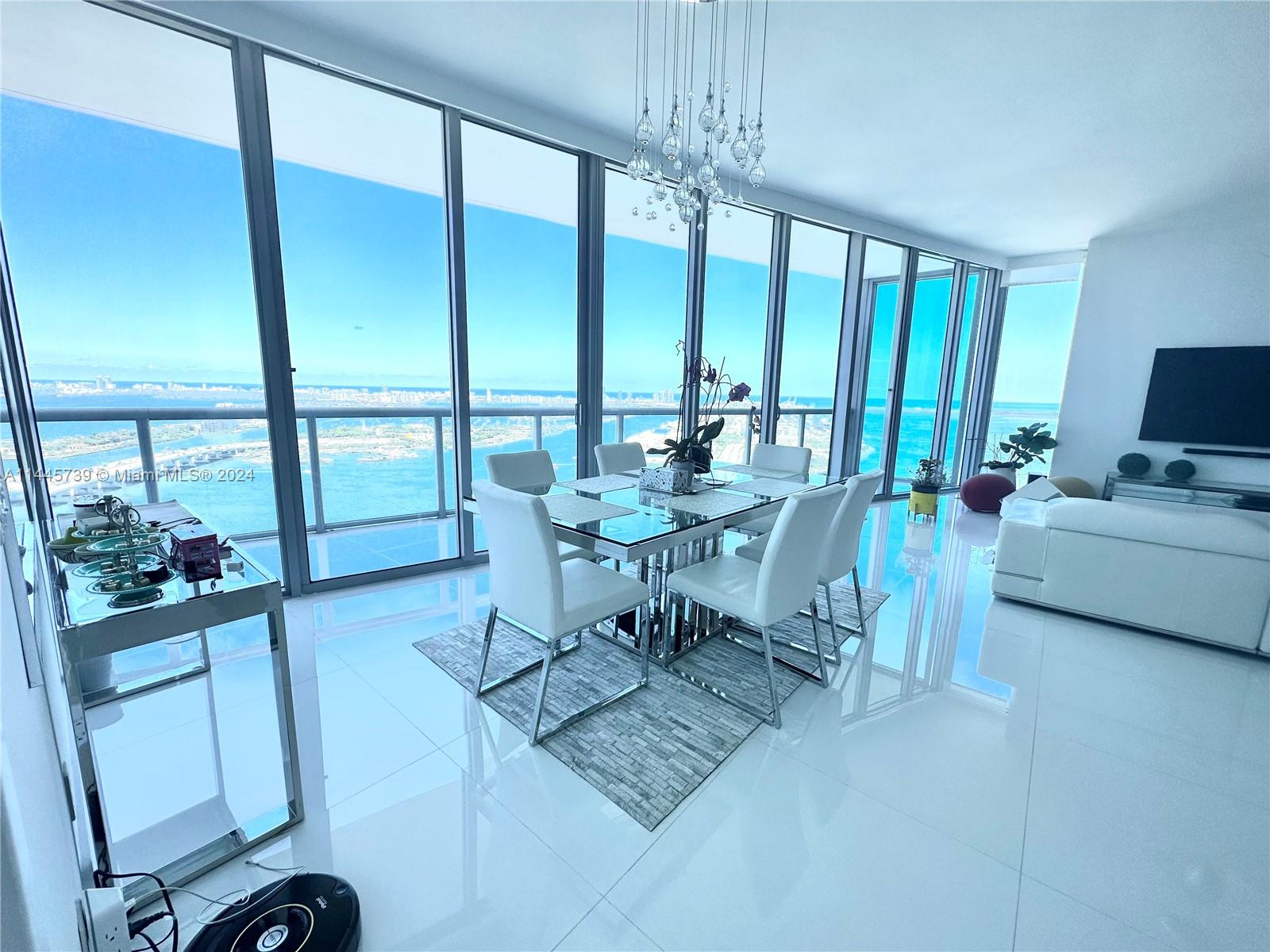 Photo 2 of Marina Blue Apt 4609 in Miami - MLS A11445739