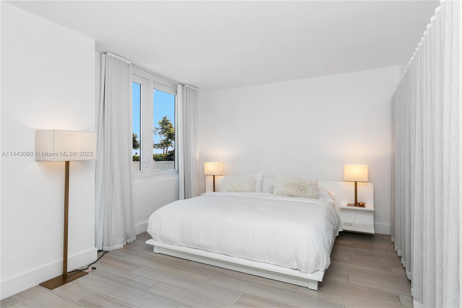 Photo 2 of Roney Palace Roney Apt 318 in Miami Beach - MLS A11443090