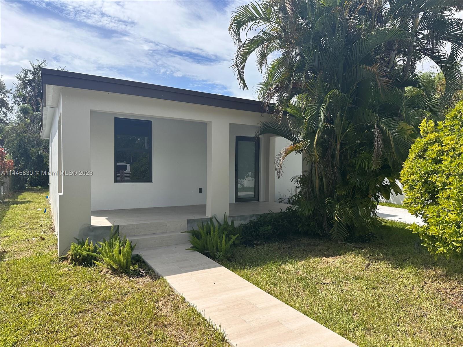 Photo 1 of 3300 SW 22nd Ter in Miami - MLS A11445830