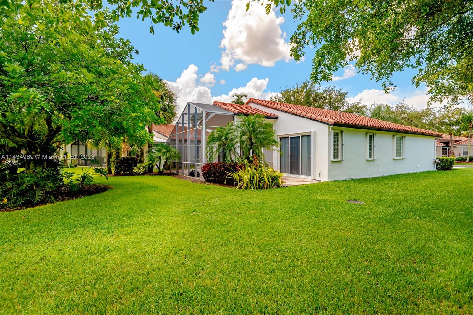 Listing Photo 11
