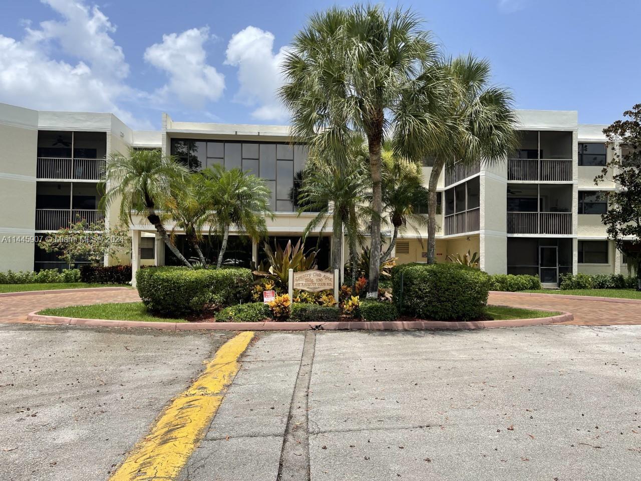 Photo 2 of Bldg 130 Of Country Club Apt 303 in Weston - MLS A11445907