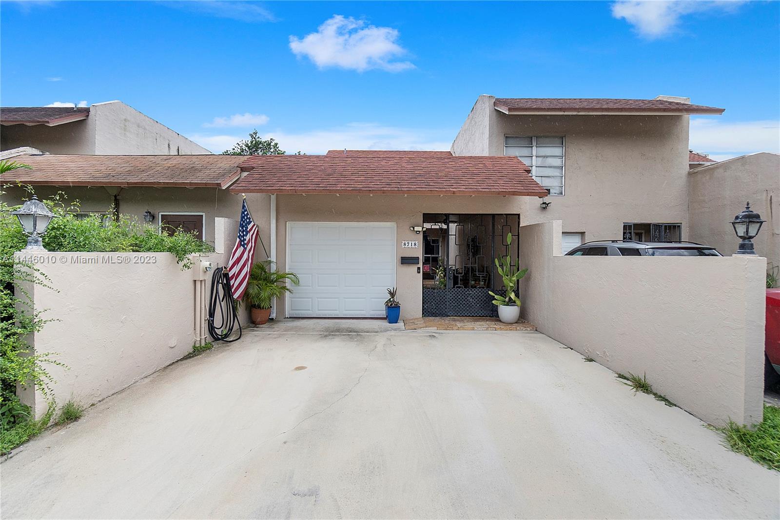 Photo 1 of 8718 SW 103rd Ave in Miami - MLS A11446010