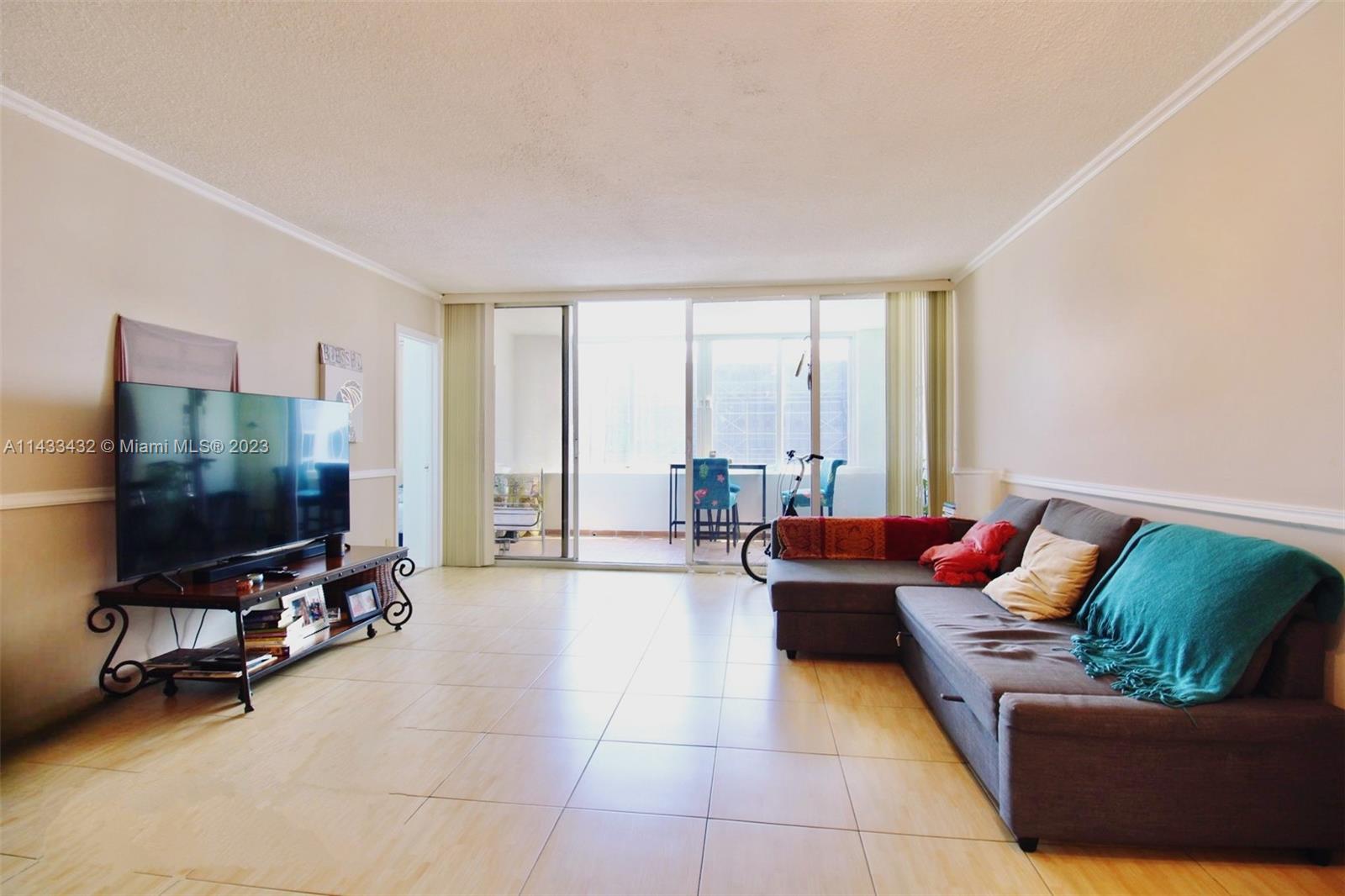 Photo 2 of The Carriage House Condo Apt 1014 in Miami Beach - MLS A11433432