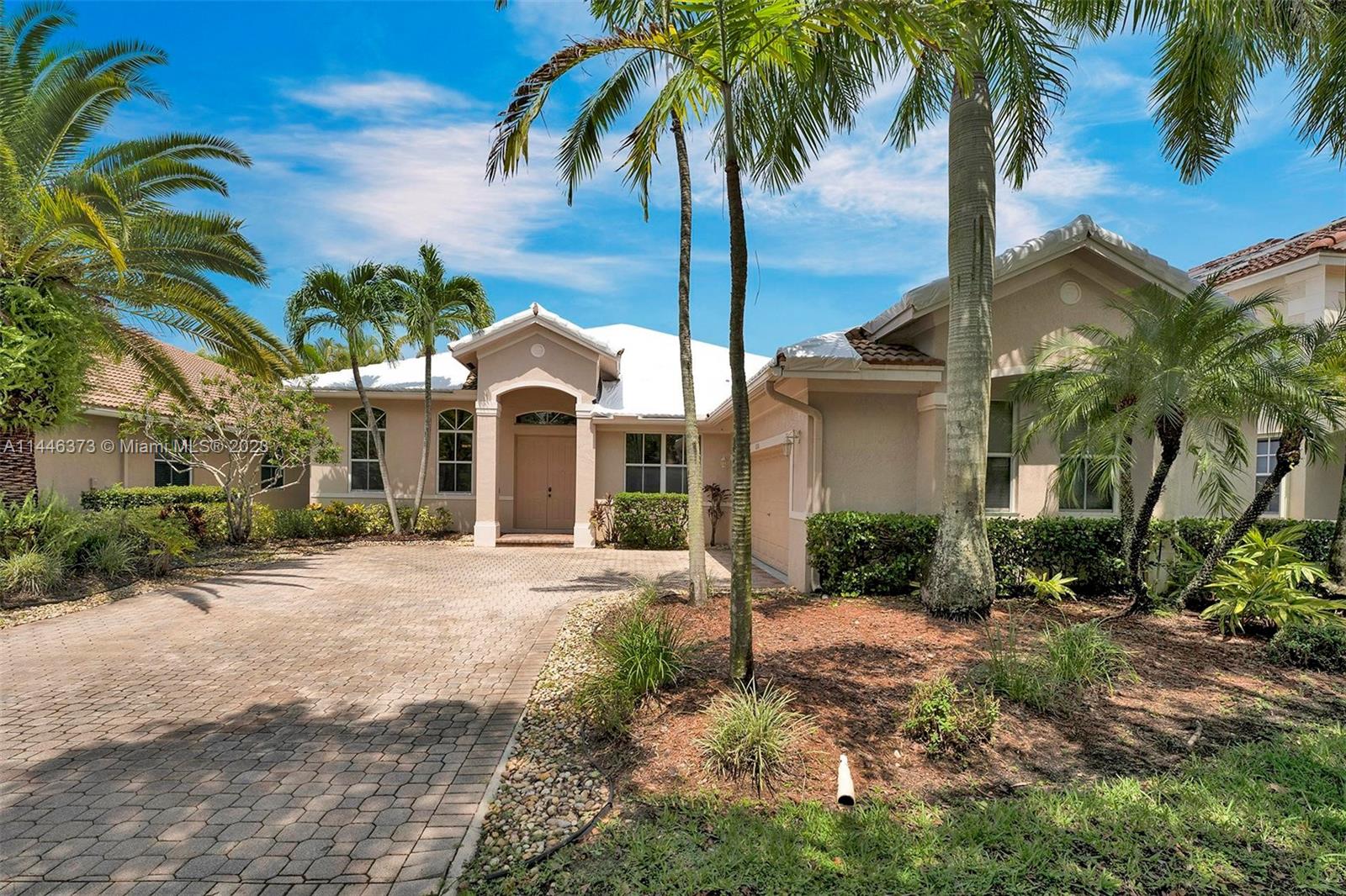 Photo 1 of 1636 Blue Jay Cir in Weston - MLS A11446373