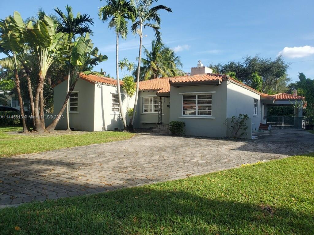Photo 1 of 638 Madeira Ave in Coral Gables - MLS A11445613