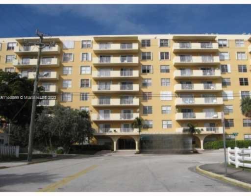 1455 N Treasure Dr #2E For Sale A11446699, FL