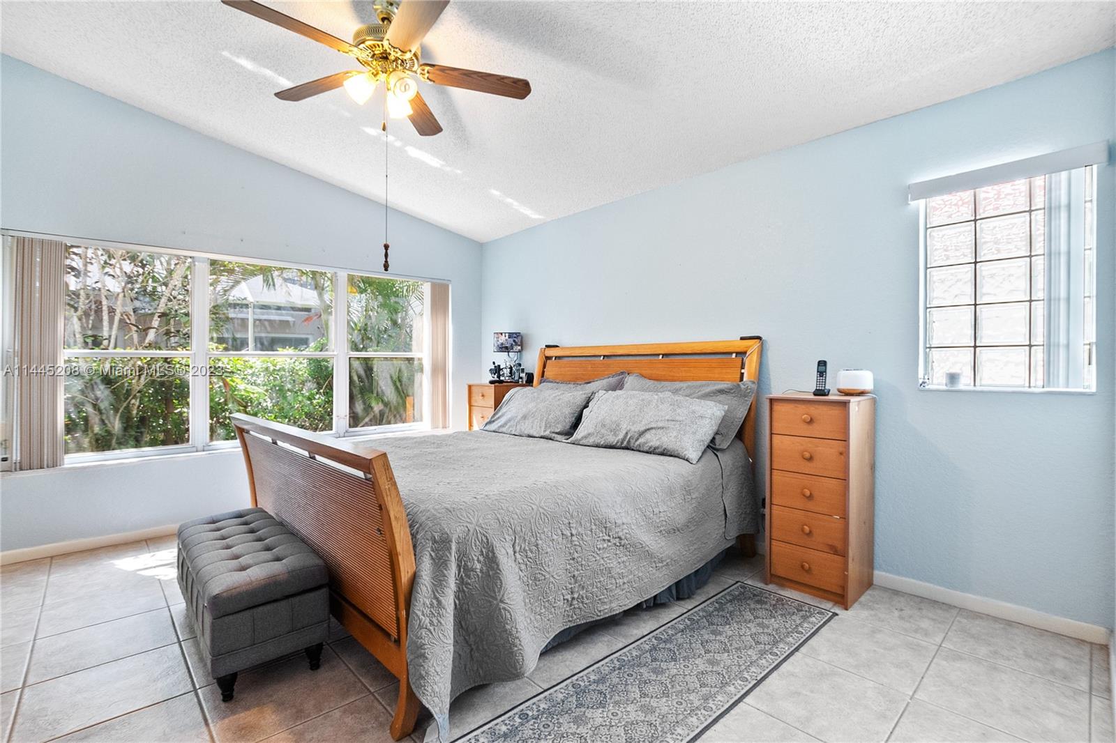 Listing Photo 16