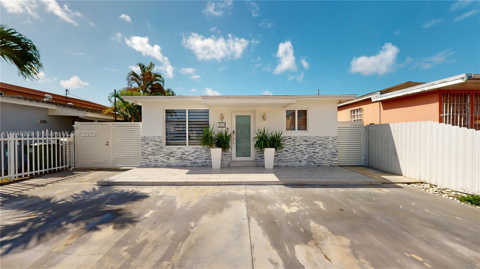 320 W 19th St, Hialeah, FL 33010
