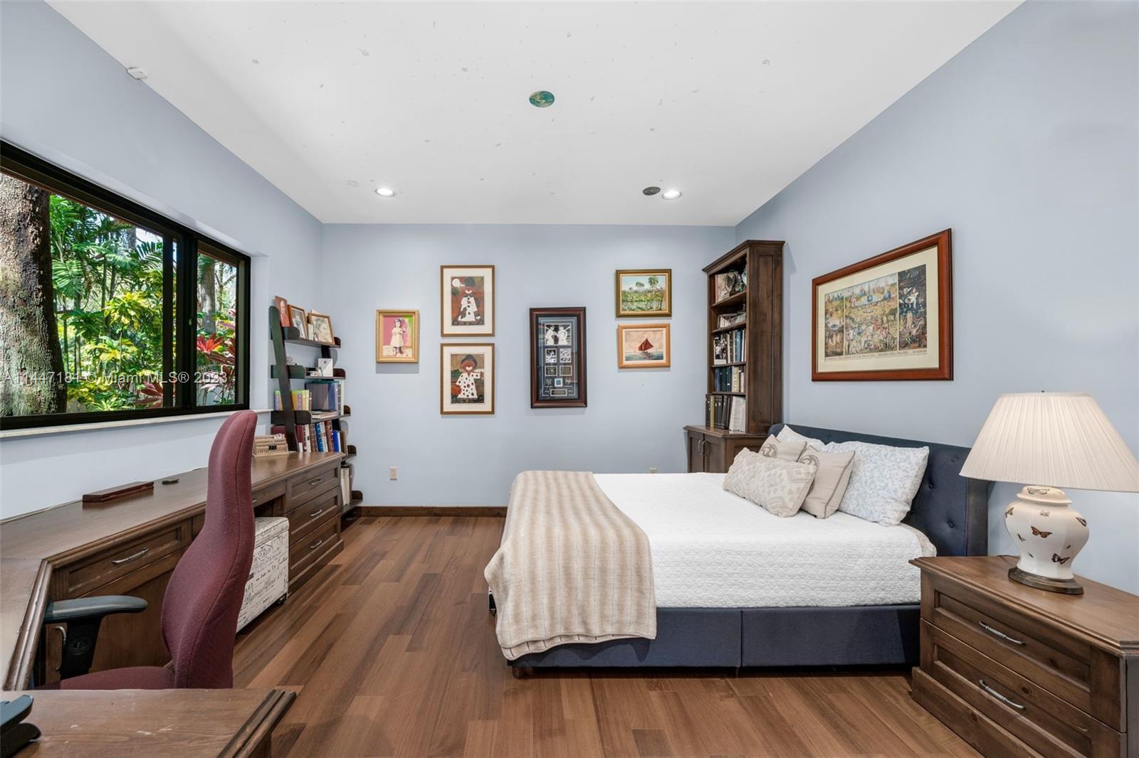 Listing Photo 25