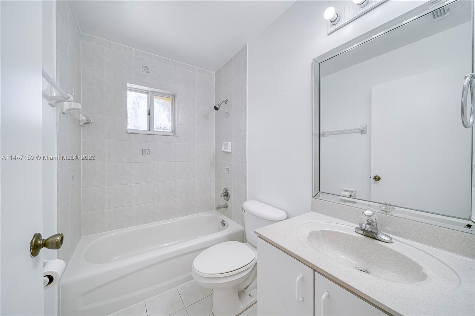 Listing Photo 9