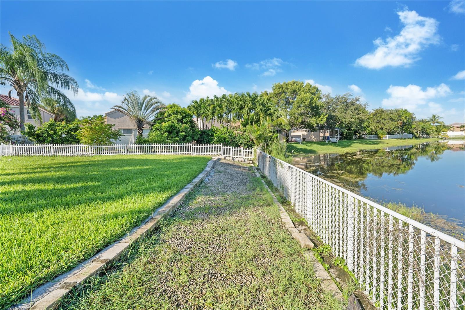 Listing Photo 11