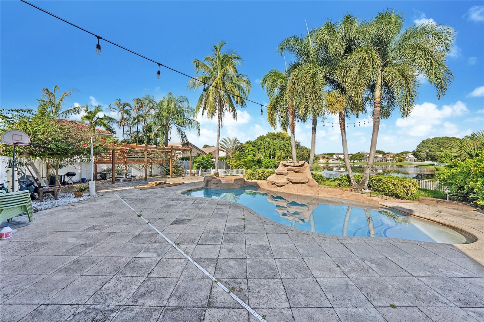 Listing Photo 7