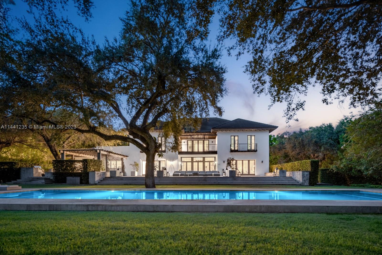 This sophisticated contemporary estate is set on 1.71 acres (74,525 sf lot) of lush grounds designed by Enzo Enea with architecture by Chad Oppenheim. Located in the exclusive gated community of Journey’s End Estates and designed by AD100 Sawyer | Berson. High ceilings and abundant light throughout. The interior portion spans 8,935 
sf with 6 bedrooms and 6.5 bathrooms, primary suite with 2 large walk-in closets, a sweeping living/dining/entertaining area, an ample chef’s kitchen, a separate office space and a library. Large saltwater pool, private dock and tennis courts exclusive to Journey’s End. This house was completely renovated in 2017. A great estate for art collectors.