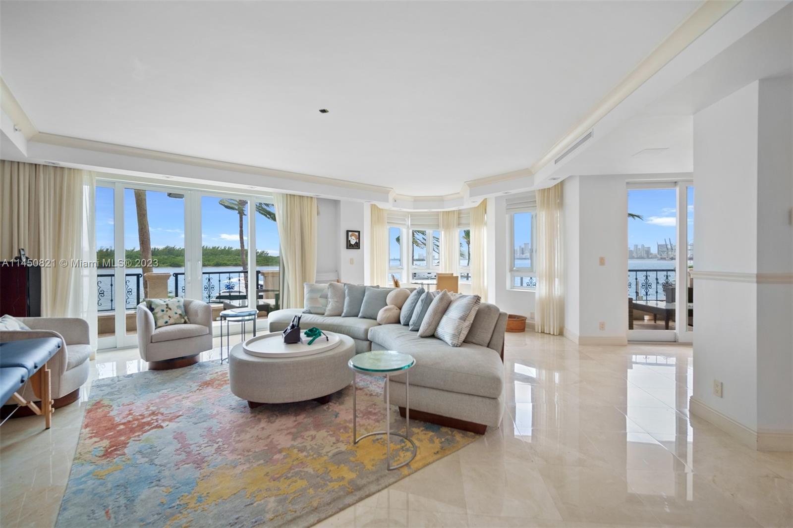 BAYSIDE Bright 4 bedrooms and 4 baths, spacious living room and dining area with views of downtown skyline and ocean views. Large foyer entry and a  spacious renovated kitchen.  Available from October 15 to April 15th. Amenities fees additional.