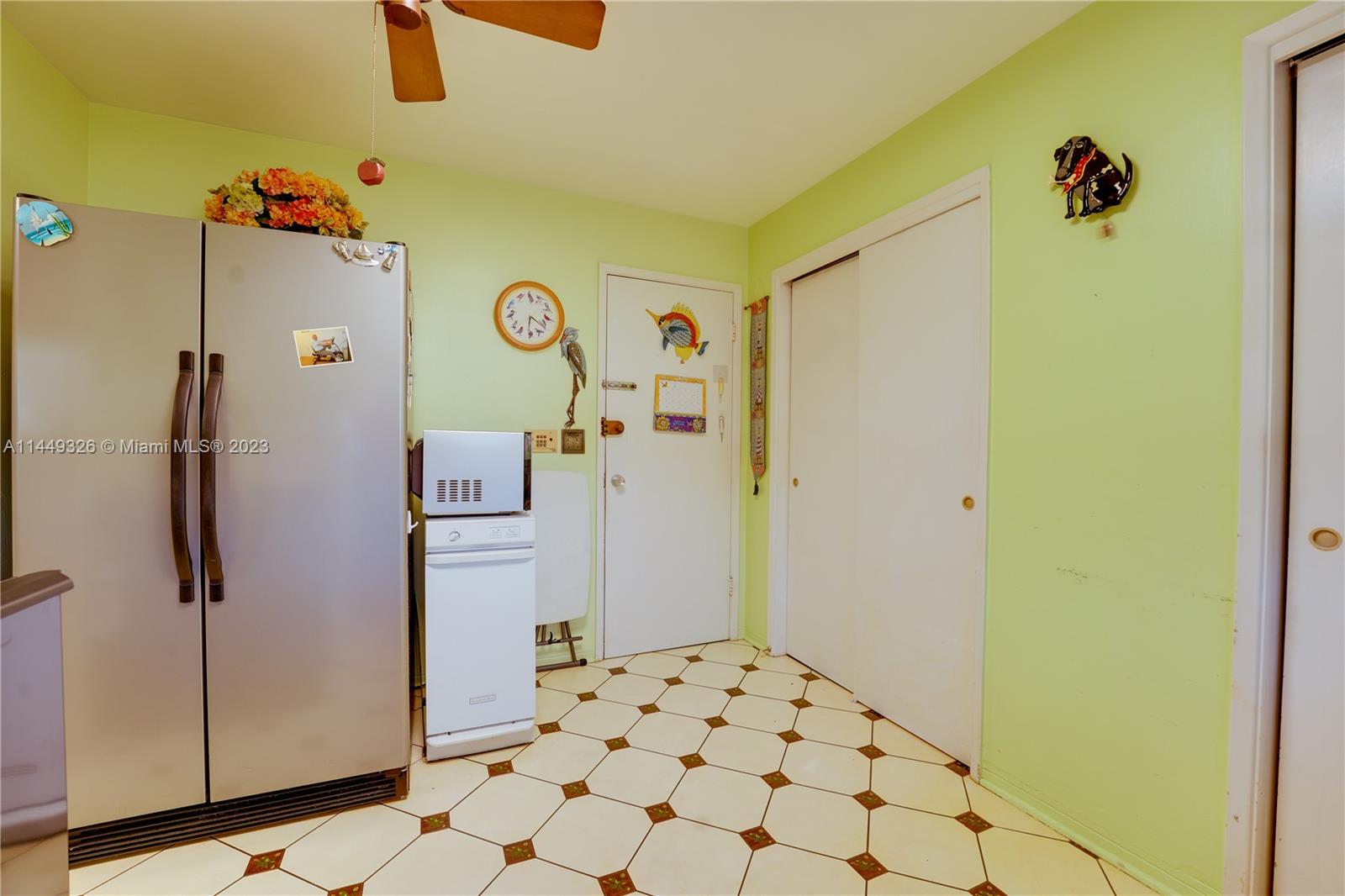 Listing Photo 11