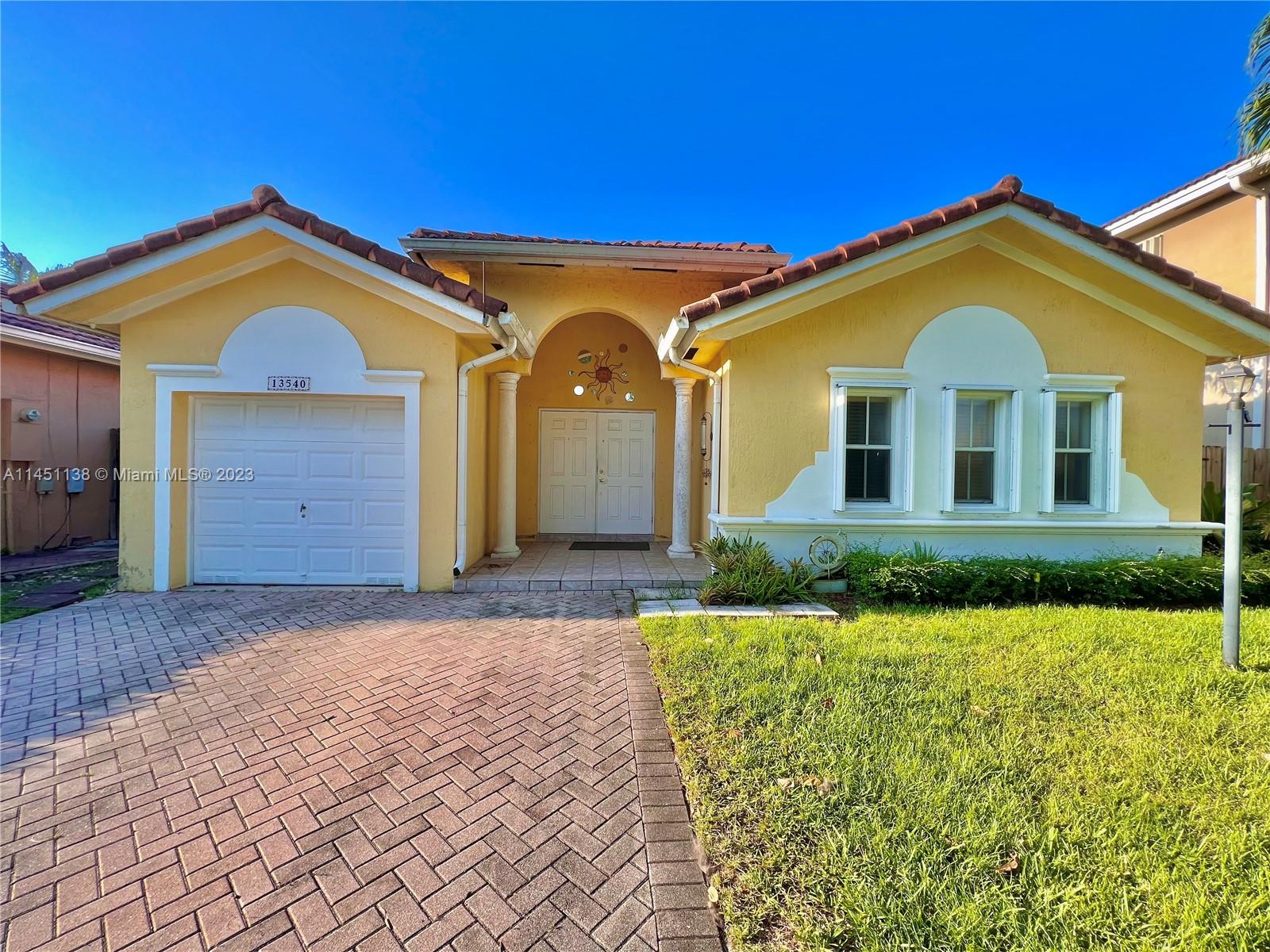 13540 SW 136th Ter, Miami, FL 33186