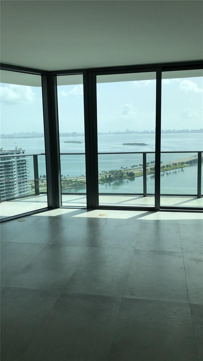 Magnificent water views apartment. 3 bedrooms 2 bathrooms and a wrap around balcony. New building completed on 2018. Building amenities: 44th floor roof top pool and deck,  ninth floor lap pool, jacuzzi, fitness center, spa, residents lounge room, barbecue area and tennis courts. Exclusive membership to Michael Schwartz Beach Club and Restaurant. Call or text listing agent for showings.
