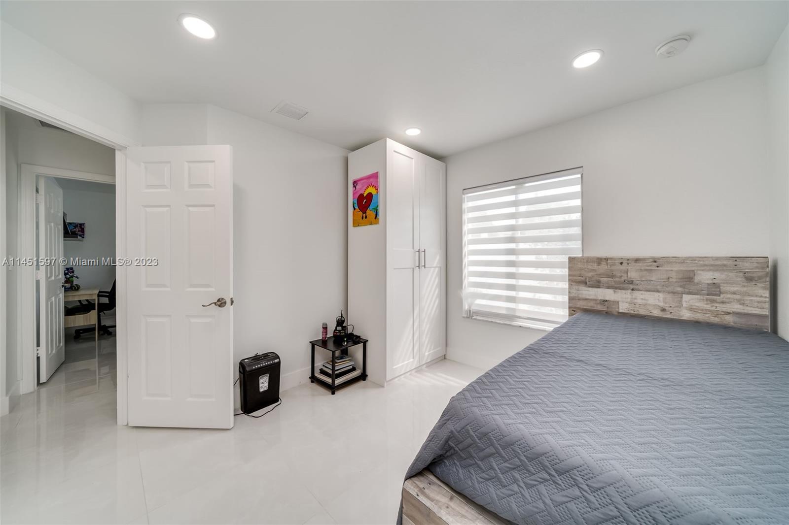 Listing Photo 14