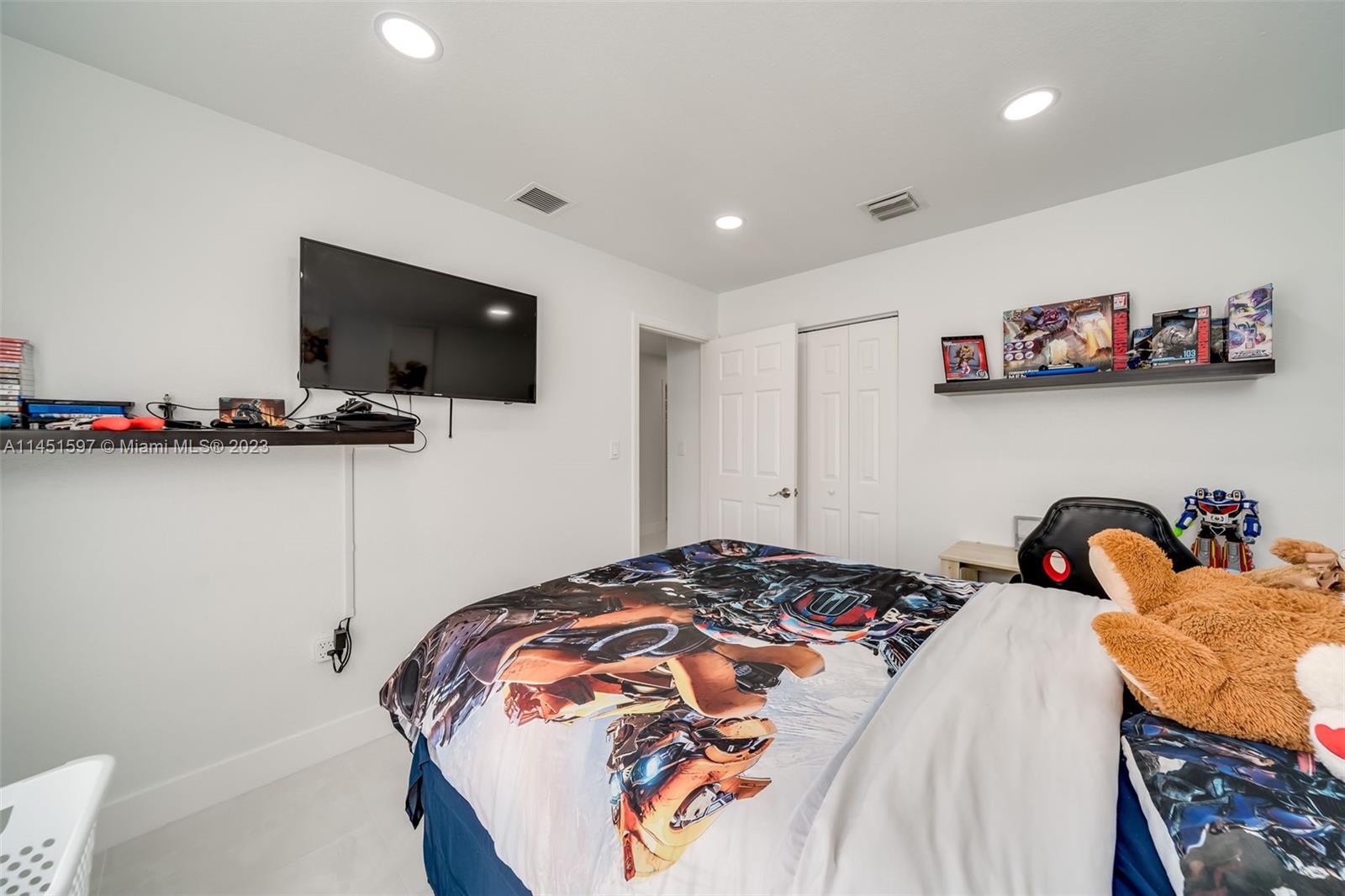 Listing Photo 16