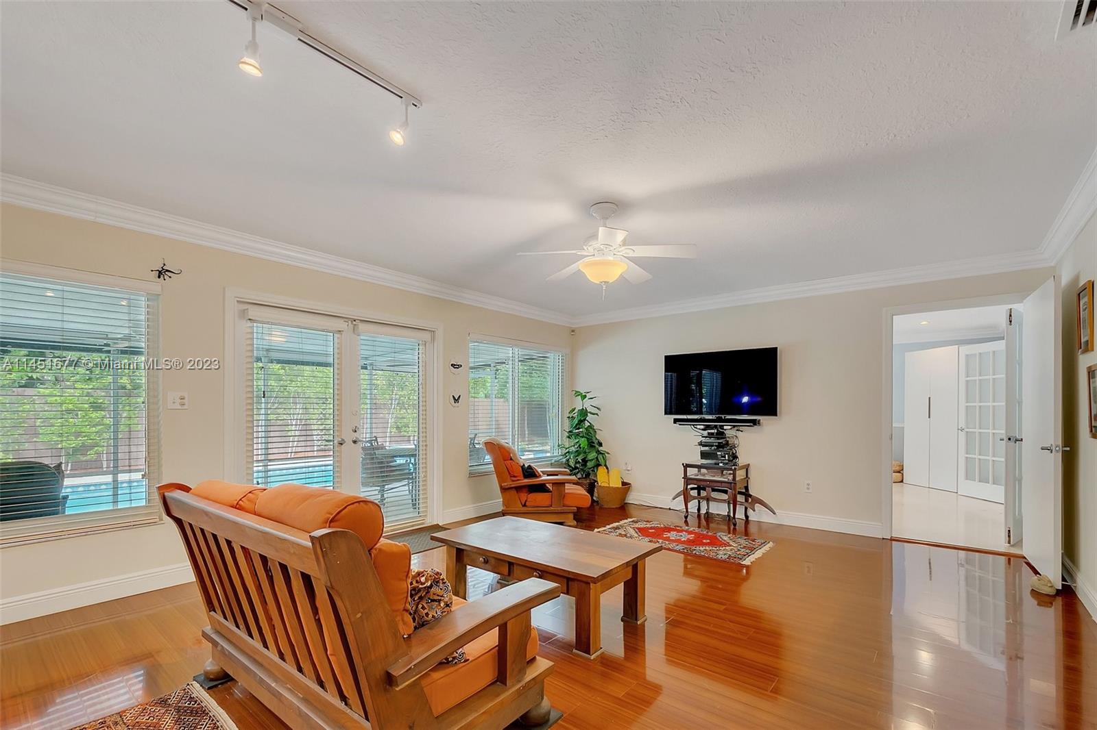 Listing Photo 14