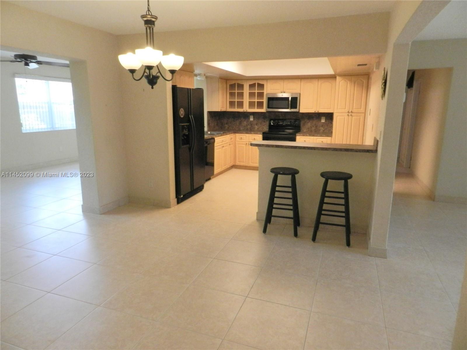 Listing Photo 9