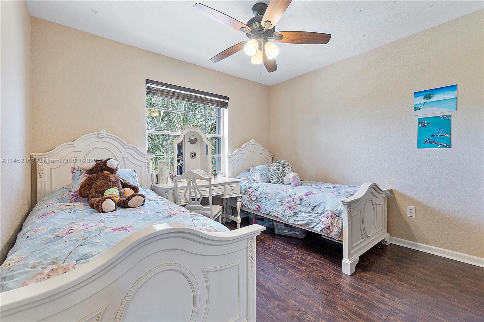 Listing Photo 11