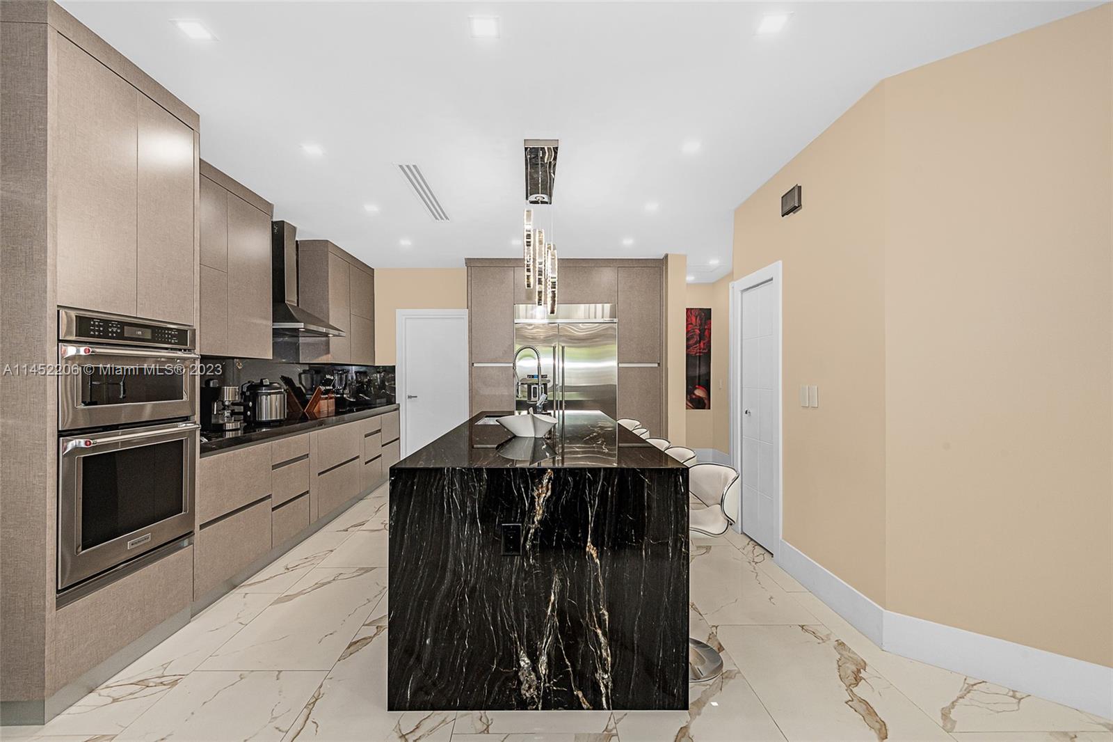 Listing Photo 19