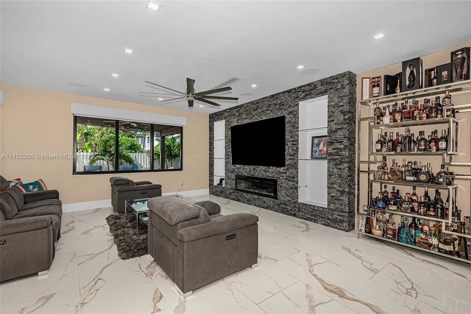 Listing Photo 22
