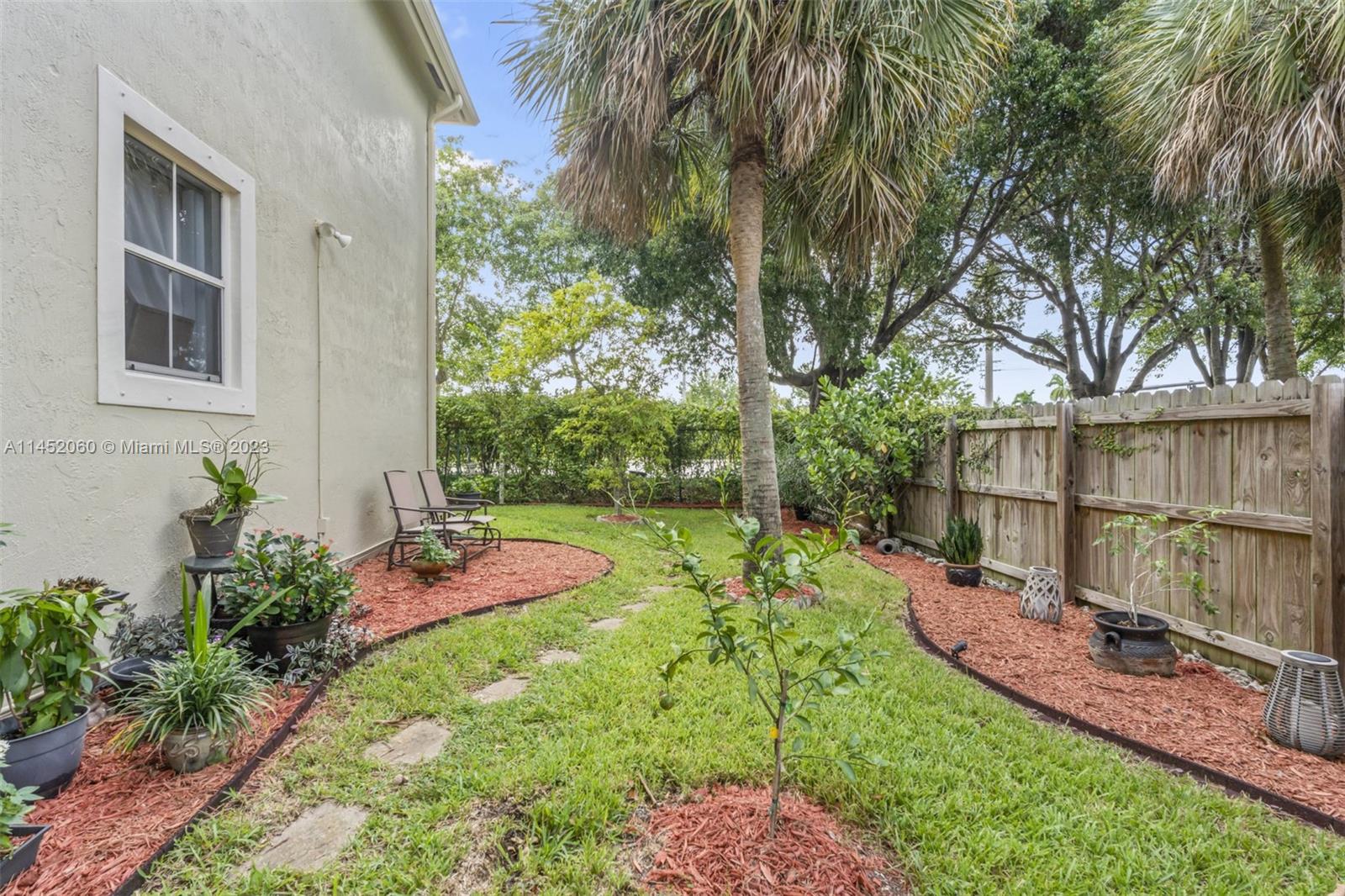Listing Photo 12