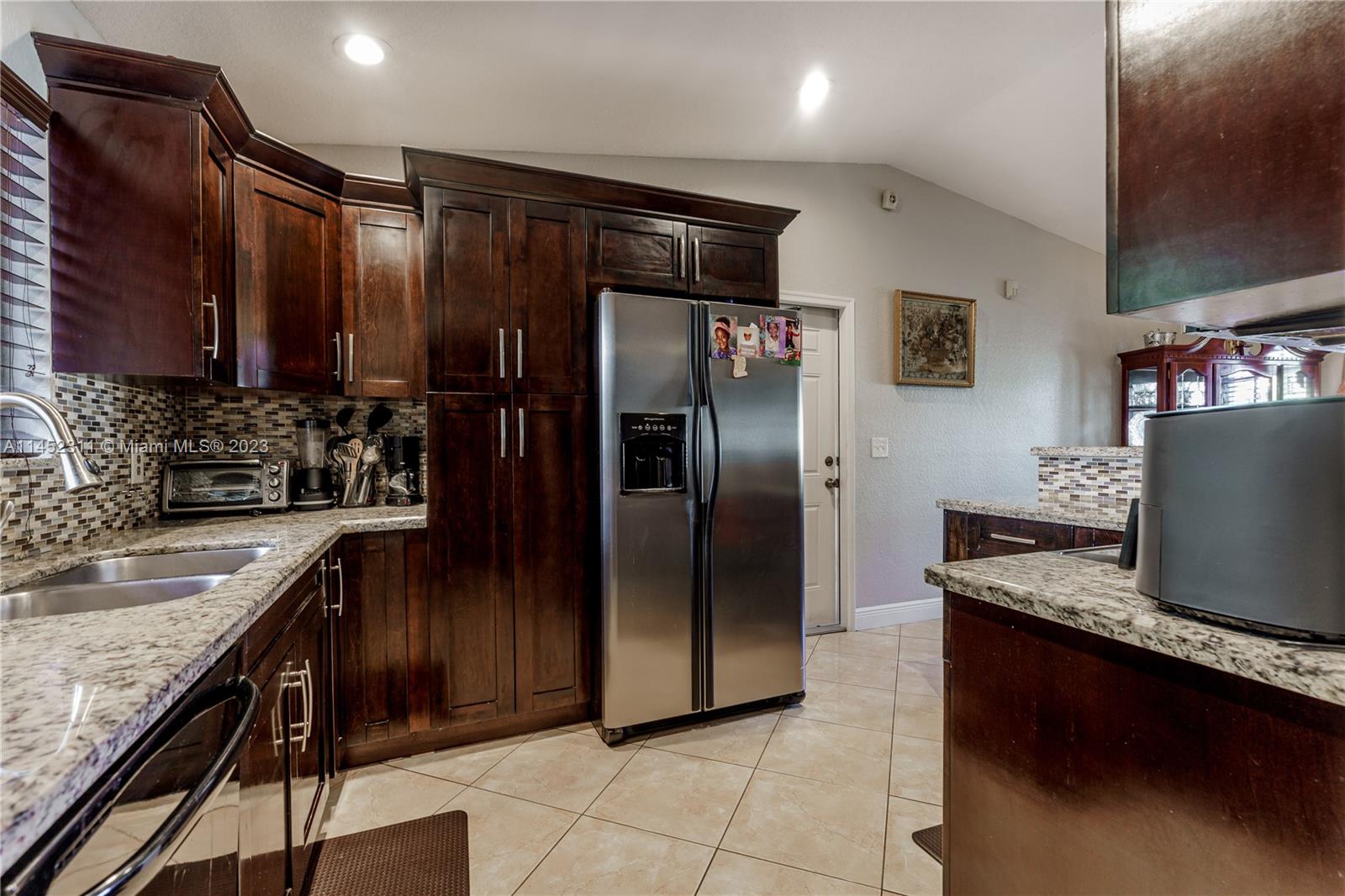 Listing Photo 15