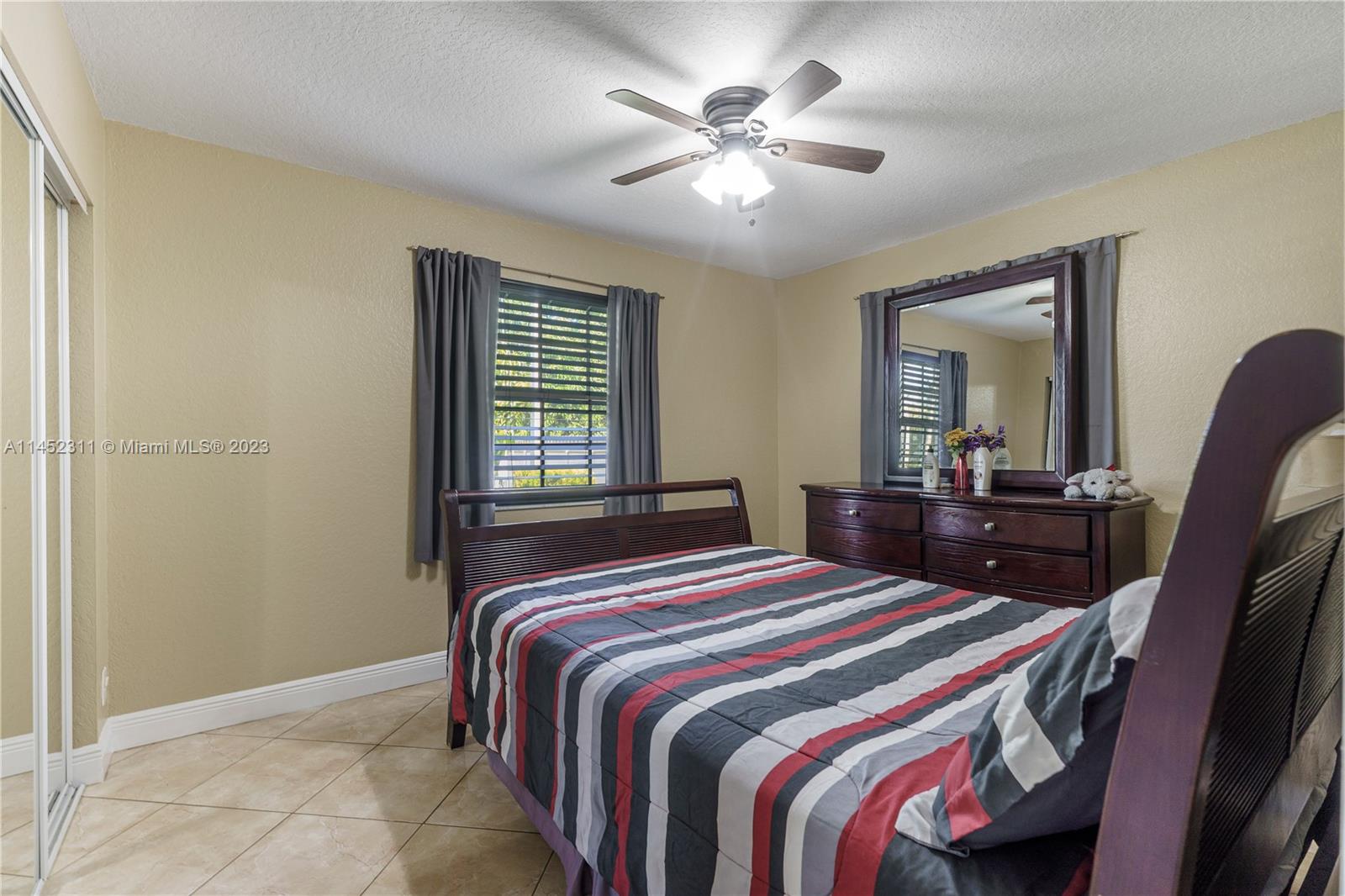 Listing Photo 18