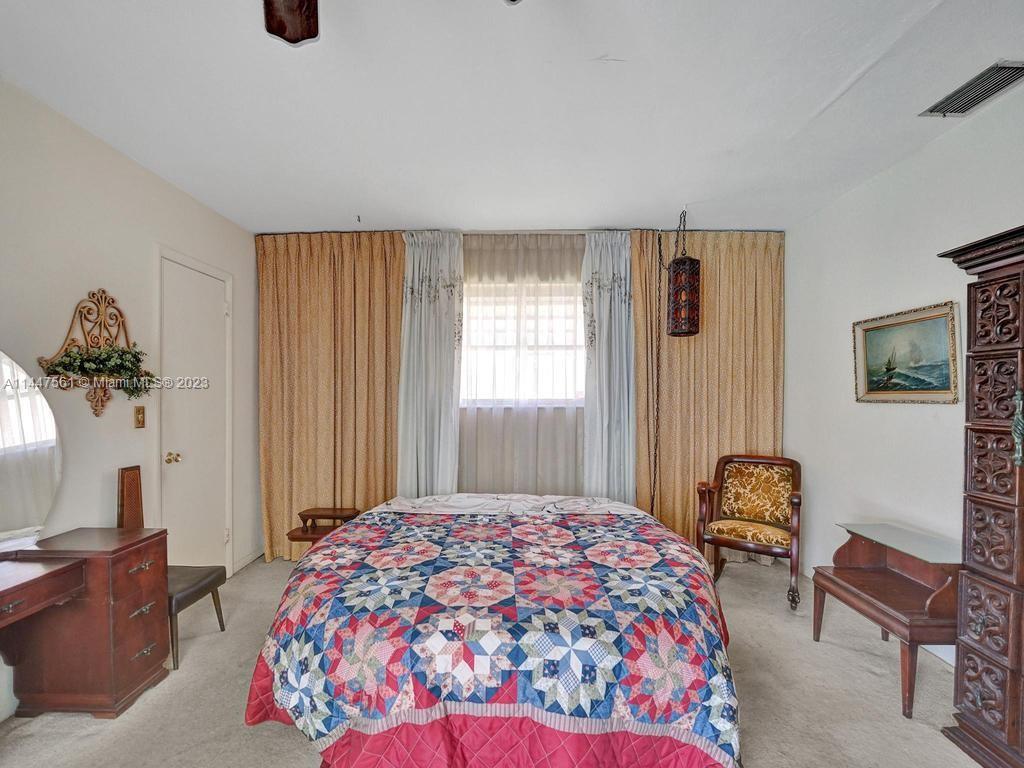 Listing Photo 14