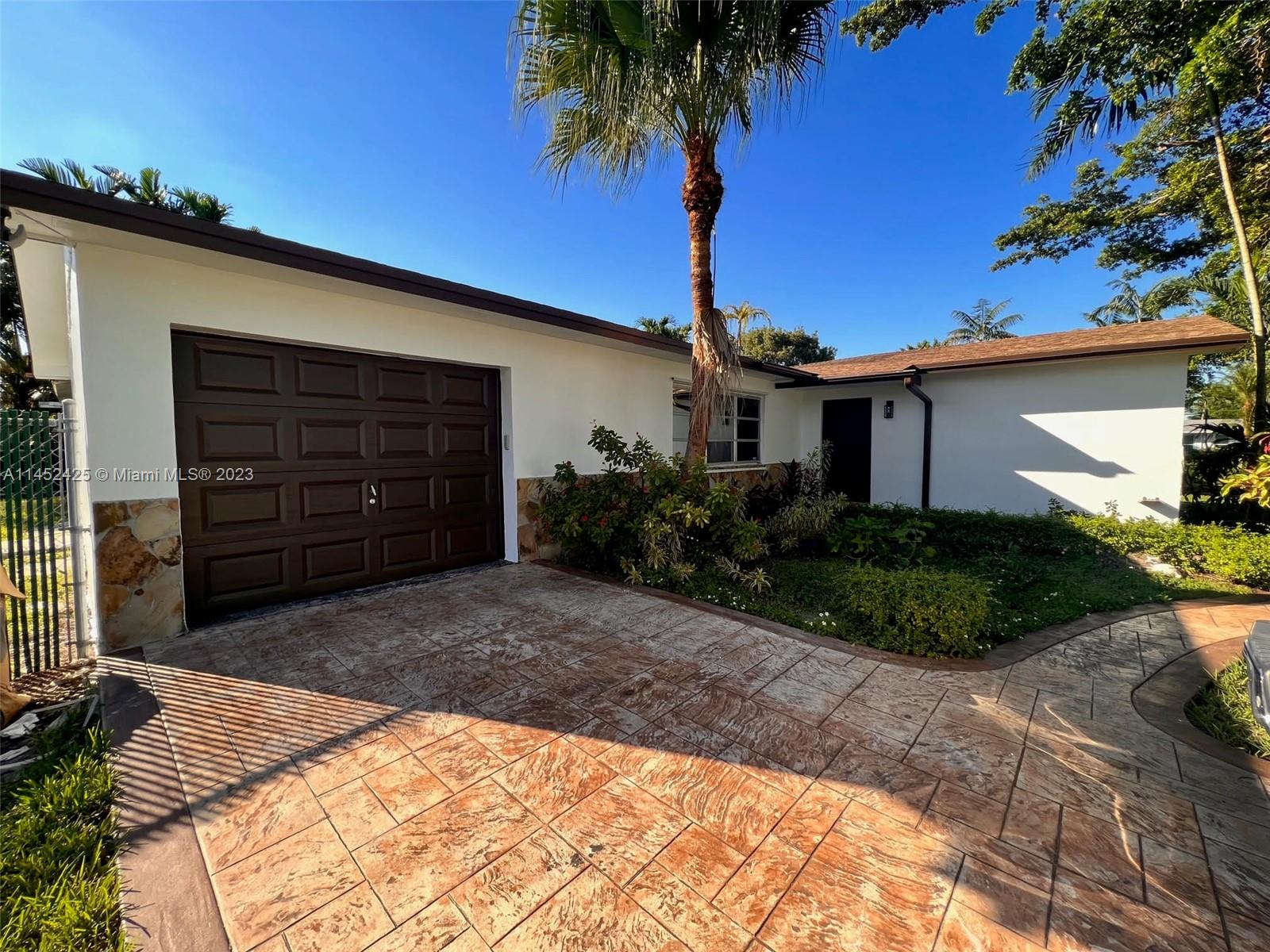 Super spacious 3/2 in Cutler bay. This home offers great living spaces as well as bedroom space. Perfect backyard space with an enclosed patio. Full one car garage with laundry area.