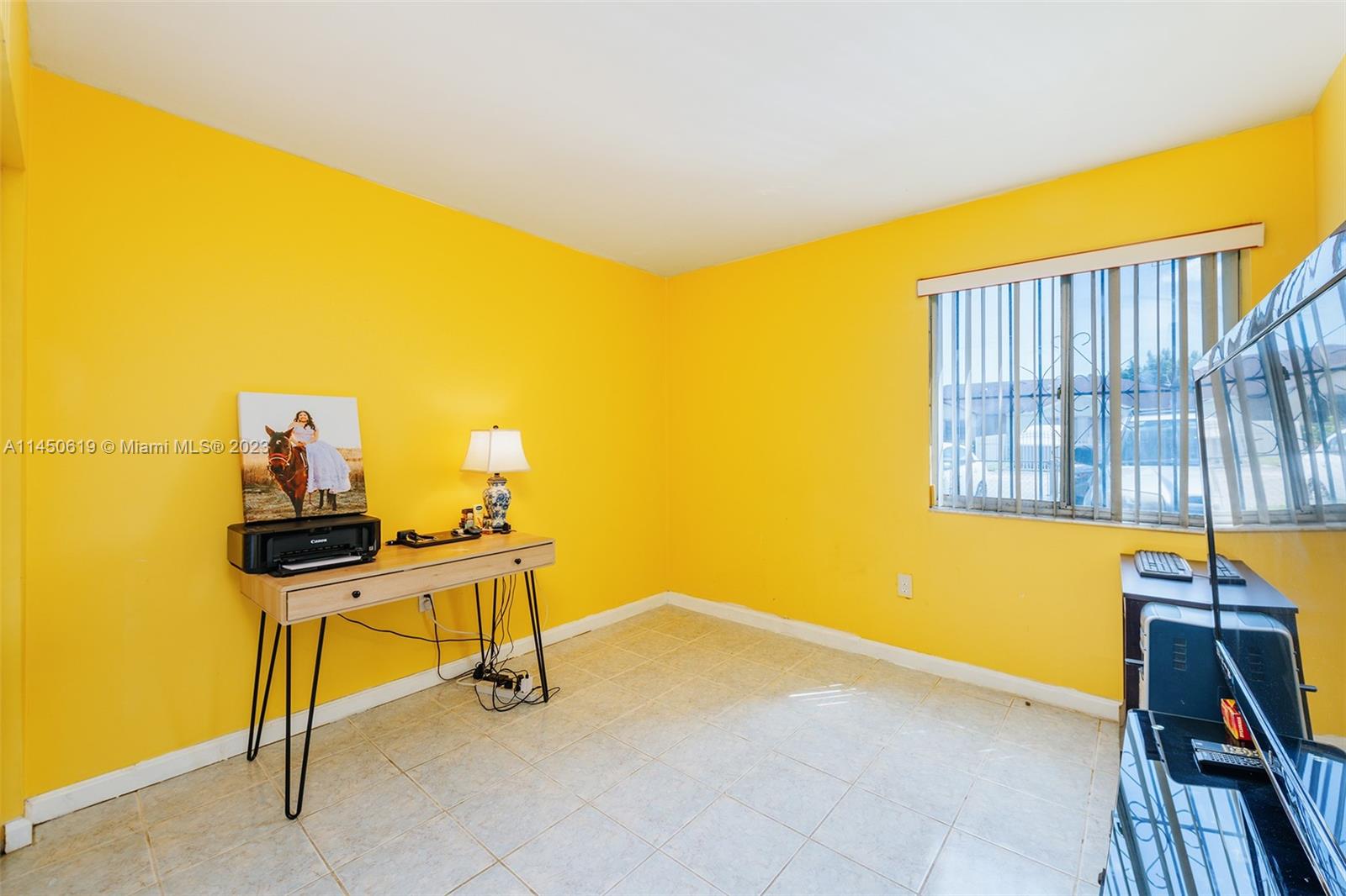 Listing Photo 9