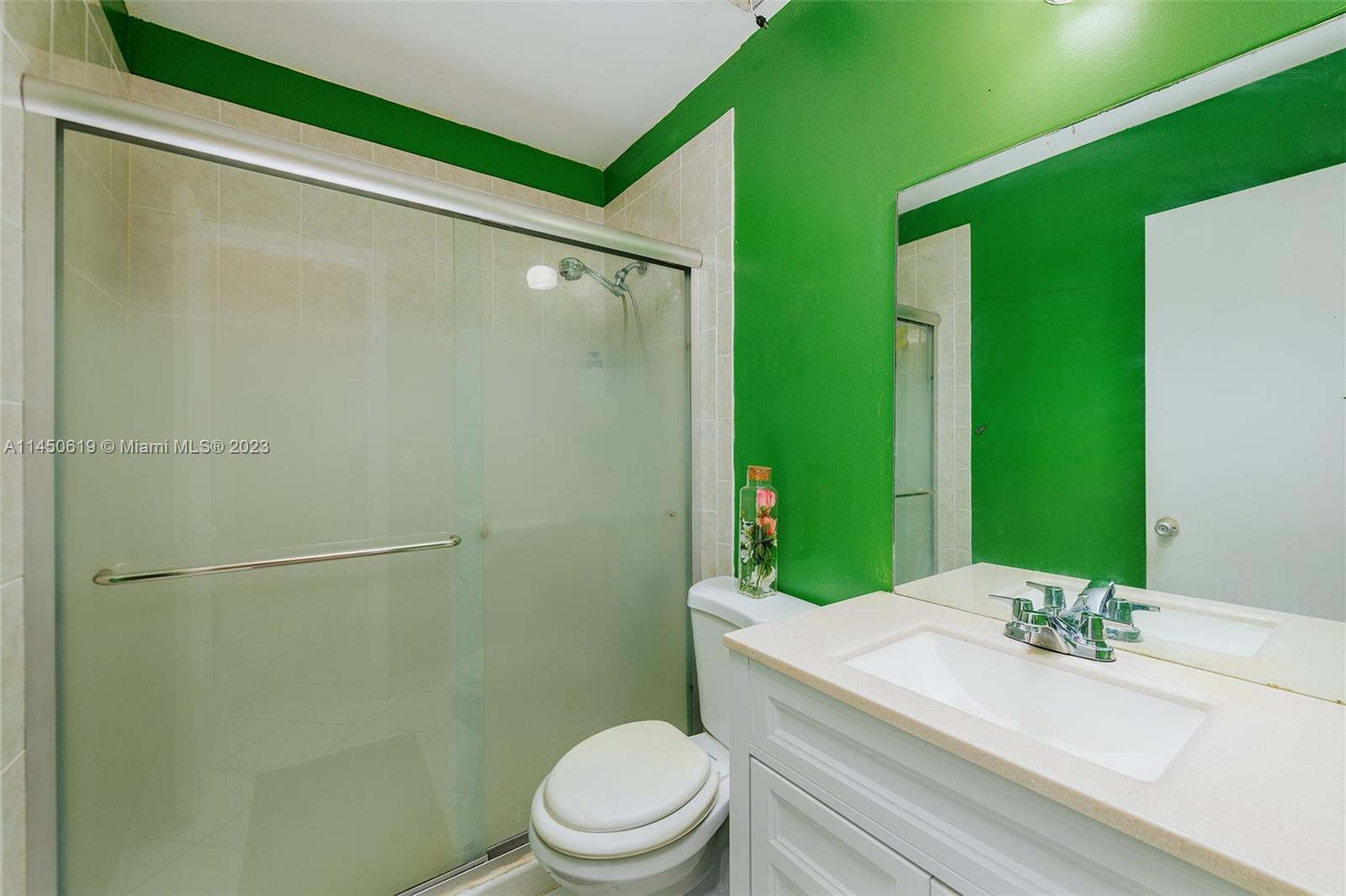 Listing Photo 10
